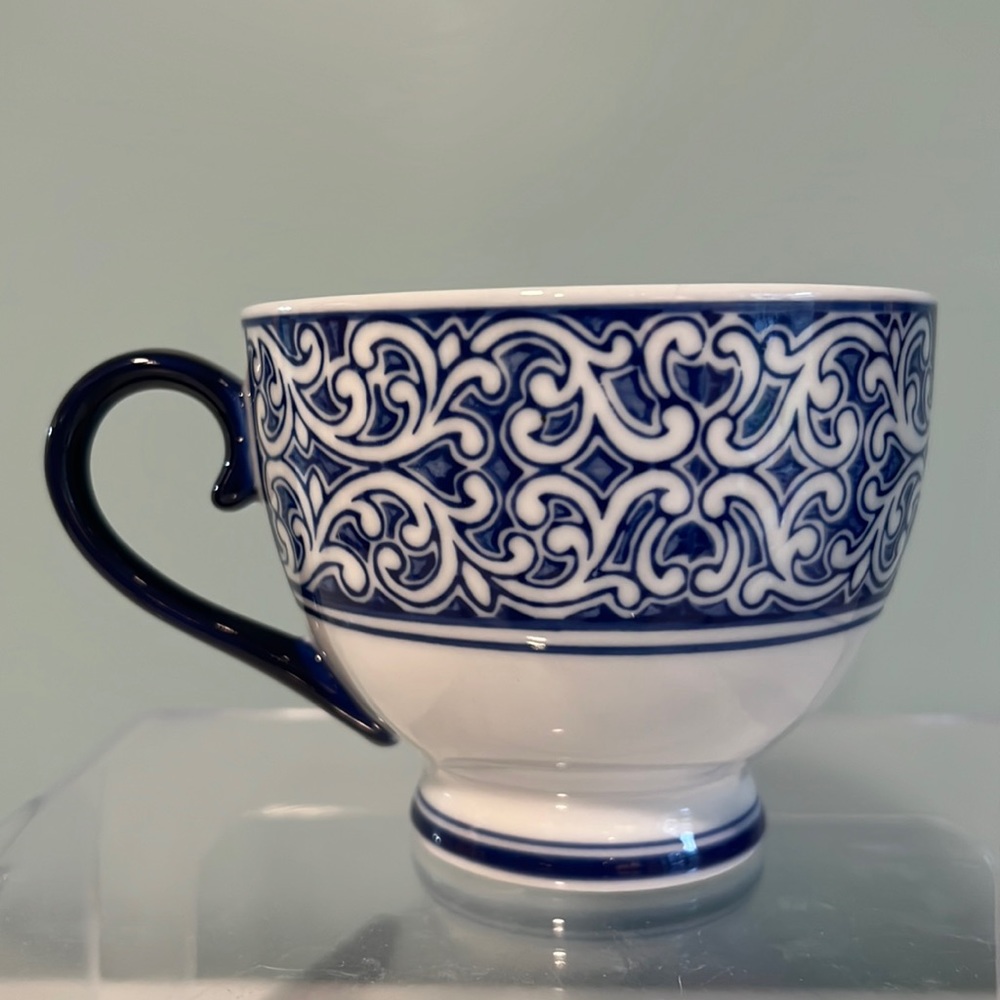 Yokohama Studio Anthropologie Blue & White Cup. 10‎ oz. Excellent Condition.